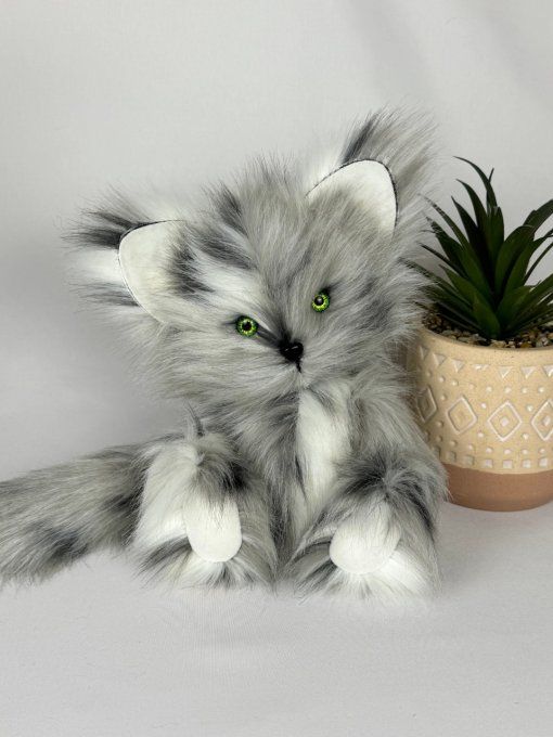 Emy chat en peluche de collection 24cm